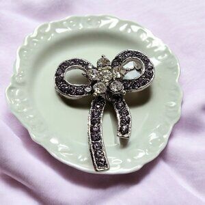 Vintage Rhinestone Bow Brooch Pin Elegant Silver Tone Purple Clear Rhinestone Cr